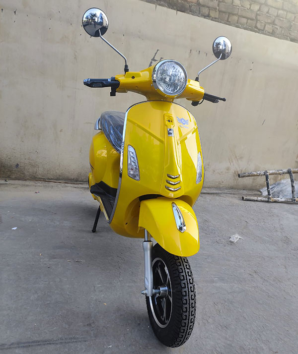 ഉത്സവ സീസൺ ആഘോഷമാക്കാം, ഈ ഇലക്‌ട്രിക് സ്‌കൂട്ടറുകൾക്ക് 5,000 രൂപ ഡിസ്‌കൗണ്ടുമായി കമ്പനി