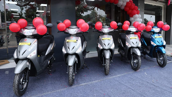 Hero MotoCorp-ഉം ഹീറോ ഇലക്ട്രിക്കും ഒന്നല്ല രണ്ടാണ്; ബന്ധുക്കള്‍ തമ്മിലെ ബ്രാന്‍ഡ് നെയിം പോരാട്ടത്തിന്റെ കഥ