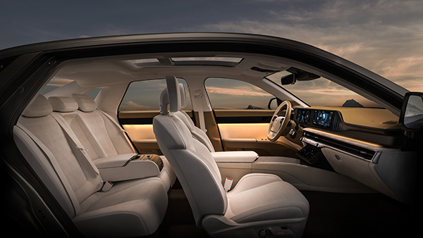 ലക്ഷ്വറി സെഡാൻ ഫ്രം ഹ്യുണ്ടായി, തല്ലിതോൽപ്പിക്കാൻ പുതിയ വേഷമണിഞ്ഞ് Grandeur 