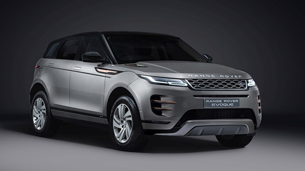 വേറെ റേഞ്ചായി സ്മൃതി മന്ദാന; 72 ലക്ഷത്തിന്റെ Range Rover Evoque സ്വന്തമാക്കി