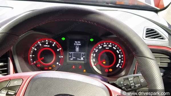 പവർഫുൾ പീപ്പിൾ കംസ് ഫ്രം പവർഫുൾ പ്ലേസസ്! 130 bhp കരുത്തുമായി Mahindra XUV300 Sport നാളെ എത്തും