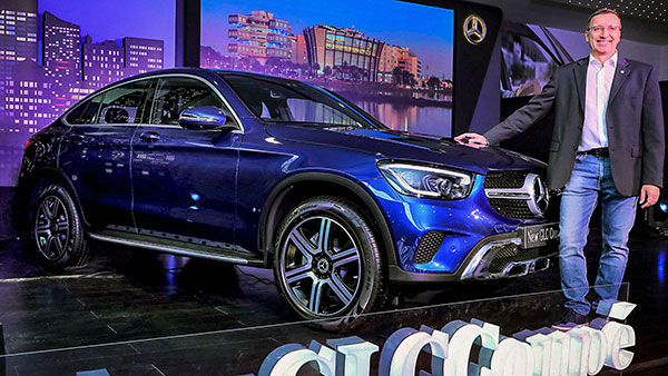 ട്രാഫിക്; S-ക്ലാസില്‍ നിന്നിറങ്ങി നടന്ന ബെന്‍സ് സിഇഒ ഓട്ടോയില്‍ കയറി തടിതപ്പി 