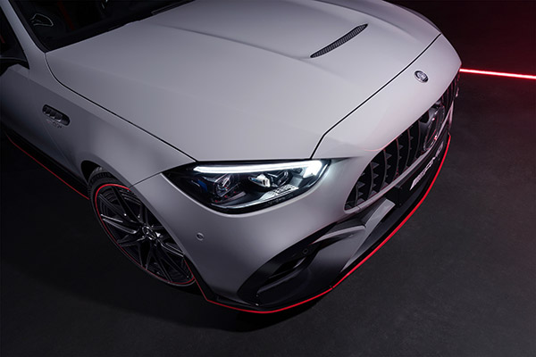 AMG C63 S E പെര്‍ഫോമെന്‍സ് മോഡലിനെ അവതരിപ്പിച്ച് Mercedes; എഞ്ചിന്‍, ടോപ്പ്-സ്പീഡ്, ഫീച്ചറുകള്‍ അറിയാം