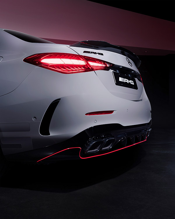 AMG C63 S E പെര്‍ഫോമെന്‍സ് മോഡലിനെ അവതരിപ്പിച്ച് Mercedes; എഞ്ചിന്‍, ടോപ്പ്-സ്പീഡ്, ഫീച്ചറുകള്‍ അറിയാം