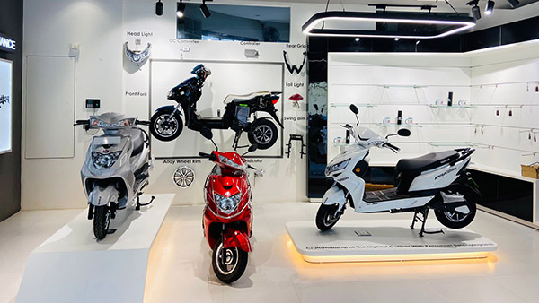 ഹീറോ ഇലക്ട്രിക്കിനും ഒഖിനാവക്കും ഇനി സബ്‌സിഡിയില്ലെന്ന് സർക്കാർ; കാരണം ഞെട്ടിക്കുന്ന