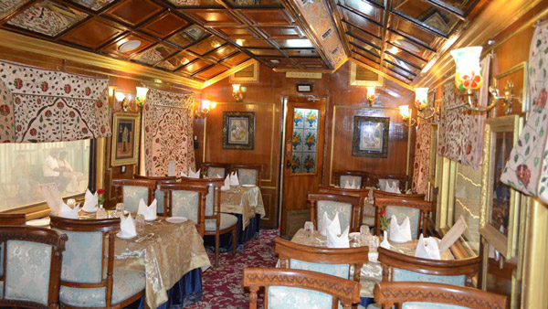 രാജകീയ യാത്രകളുടെ അവസാനവാക്ക്... ഇന്ത്യയിലെ ലക്ഷ്വറി ട്രെയിനുകളെ പരിചയപ്പെടാം