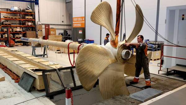 എന്താ അവൻ്റെ ഒരു പവറ്; ക്രൂയിസ് കപ്പലിൻ്റെ എഞ്ചിനെക്കുറിച്ചറിയാം