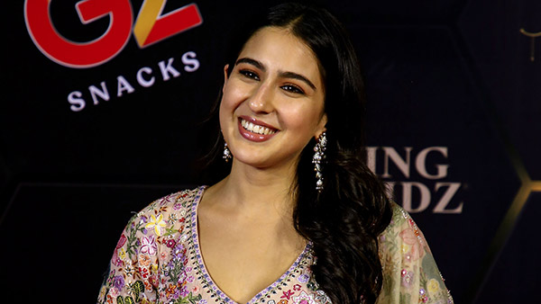 ലക്ഷ്വറി വേണ്ട സിംപിള്‍ മതി; യാത്ര ആള്‍ട്ടോയിലാക്കി ഞെട്ടിച്ച് ബോളിവുഡ് നടി