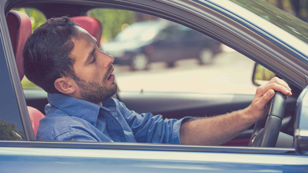 ഉറക്കം മൂലമുണ്ടാകുന്ന അപകടങ്ങള്‍ തടയാന്‍ നൂതന കണ്ടുപിടിത്തവുമായി മോട്ടോര്‍ വെഹിക്കിള്‍ ഇന്‍സ്‌പെക്ടര്‍മാര്‍