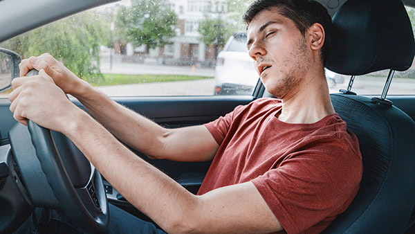 ഉറക്കം മൂലമുണ്ടാകുന്ന അപകടങ്ങള്‍ തടയാന്‍ നൂതന കണ്ടുപിടിത്തവുമായി മോട്ടോര്‍ വെഹിക്കിള്‍ ഇന്‍സ്‌പെക്ടര്‍മാര്‍