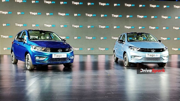 ഹിറ്റടിച്ച് Tiago EV; ആദ്യദിനം തേടിയെത്തിയത് 10,000 ബുക്കിംഗുകളെന്ന് Tata Motors