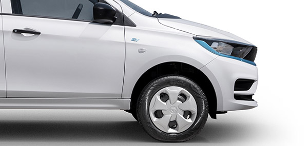 Tata Xpres-T EV Vs Mahindra eVerito; വില, ഫീച്ചര്‍, ബാറ്ററി, ചാര്‍ജിംഗ് വ്യത്യാസങ്ങള്‍ ഇങ്ങനെ