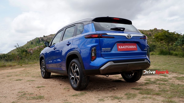 Toyota HyRyder വാങ്ങാതെ തന്നെ 'സ്വന്തമാക്കി' ഉപയോഗിക്കാം; നിങ്ങള്‍ ചെയ്യേണ്ടത് ഇത്രമാത്രം