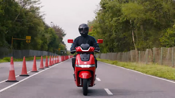 ഈ ദീപാവലിക്ക് വാങ്ങാവുന്ന മികച്ച 5 ഇലക്ട്രിക് സ്‌കൂട്ടറുകള്‍