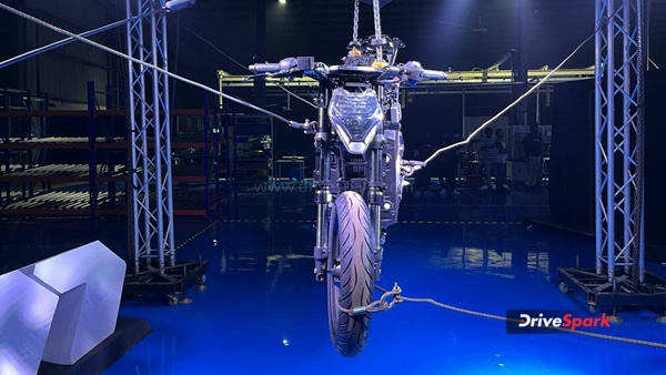 പൂര്‍ണ ചാര്‍ജില്‍ 307 കിലോമീറ്റര്‍ റേഞ്ച്; F77 ഇലക്ട്രിക്ക് ബൈക്കിനെ വെളിപ്പെടുത്തി Ultraviolette