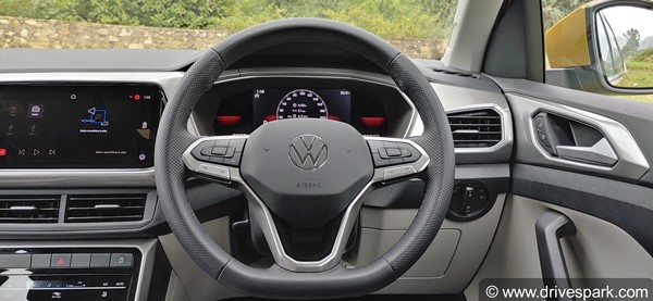 എതിരാളികളെക്കാള്‍ 1 ലക്ഷം രൂപ അധികം; Volkswagen Taigun ബേസ് വേരിയന്റിലെ ഫീച്ചറുകളും സവിശേഷതകളും