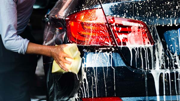 കാര്‍ വില്‍ക്കാന്‍ പ്ലാനുണ്ടോ? ഈ ടിപ്പുകള്‍ പരീക്ഷിച്ച് നോക്കൂ...നല്ല വിലക്ക് വില്‍ക്കാം