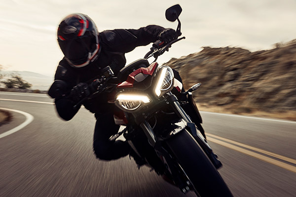 Triumph പ്രേമികളേ ഇതിലെ ഇതിലെ... പുതിയ 2022 മോഡൽ Street Triple 765 ശ്രേണി വിപണിയിൽ