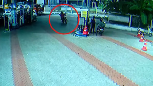 പരാതി കൊടുത്തു വരുമ്പോള്‍ മോഷണം പോയ ബൈക്ക് കണ്‍മുമ്പില്‍; കോഴിക്കോട്ടെ പമ്പില്‍ പിന്നീട് നടന്നത്