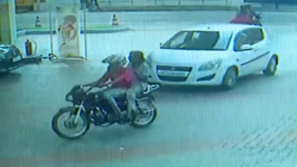 പരാതി കൊടുത്തു വരുമ്പോള്‍ മോഷണം പോയ ബൈക്ക് കണ്‍മുമ്പില്‍; കോഴിക്കോട്ടെ പമ്പില്‍ പിന്നീട് നടന്നത്