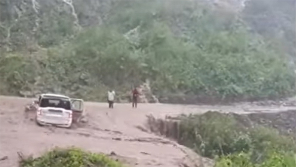 സാഹസം കാണിച്ചാൽ ഇതായിരിക്കും ഫലം; ഒരു മര്യാദ വേണ്ടേ