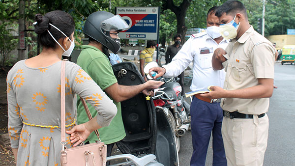 വണ്‍വേ തെറ്റിച്ച് എഡിജിപിയുടെ കാര്‍; ചിത്രം വൈറലായതോടെ പിഴയിട്ട് തടിതപ്പി പൊലീസ് 