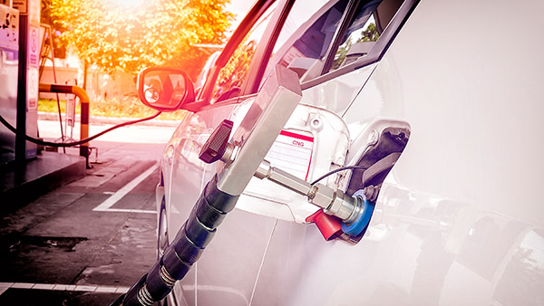 CNG കാര്‍ ഉടമകള്‍ക്ക് ധാരാളം പണം ലാഭിക്കാം; ഈ നുറുങ്ങുവിദ്യകള്‍ പാലിച്ച് നോക്കൂ...