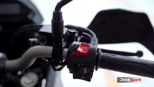 എഞ്ചിന്‍ കില്‍ സ്വിച്ച് ഇഷ്ടത്തിന് ഞെക്കാനുള്ളതല്ല; വിവേകത്തോടെ ഉപയോഗിച്ചില്ലെങ്കില്‍ എട്ടിന്റെ 'പണി' കിട്ടും