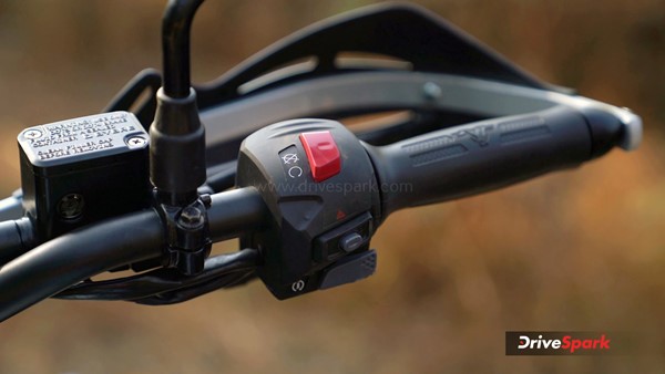 എഞ്ചിന്‍ കില്‍ സ്വിച്ച് ഇഷ്ടത്തിന് ഞെക്കാനുള്ളതല്ല; വിവേകത്തോടെ ഉപയോഗിച്ചില്ലെങ്കില്‍ എട്ടിന്റെ 'പണി' കിട്ടും