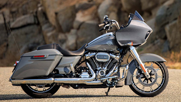 ഇന്ത്യന് നിരത്തിലെ ഭീമന്മാര്; ഭാരം കൂടിയ 5 ബൈക്കുകള് പരിചയപ്പെടാം ഇന്ത്യന് നിരത്തിലെ ഭീമന്മാര്; ഭാരം കൂടിയ 5 ബൈക്കുകള് പരിചയപ്പെടാം