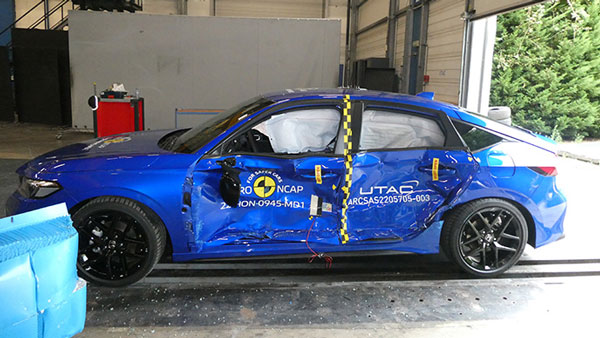 ഇന്ത്യക്കാര്‍ക്ക് വേണ്ടെങ്കിലും ആഗോള വിപണിയില്‍ ഹിറ്റാണ്! ക്രാഷ് ടെസ്റ്റില്‍ മിന്നും പ്രകടനവുമായി Honda Civic