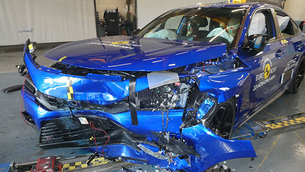 ഇന്ത്യക്കാര്‍ക്ക് വേണ്ടെങ്കിലും ആഗോള വിപണിയില്‍ ഹിറ്റാണ്! ക്രാഷ് ടെസ്റ്റില്‍ മിന്നും പ്രകടനവുമായി Honda Civic