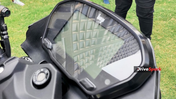 6,000-ല്‍ അധികം ബുക്കിംഗുകള്‍ വാരിക്കൂട്ടി OXO ഇലക്ട്രിക് ബൈക്ക്; ടെസ്റ്റ് ഡ്രൈവ് തീയതി വെളിപ്പെടുത്തി HOP