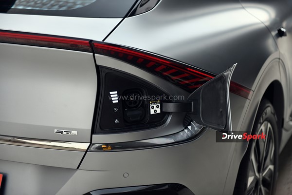 ഹിറ്റടിക്കാനൊരുങ്ങി Kia EV6 ഇലക്ട്രിക്; ആദ്യമാസത്തെ ഡെലിവറി കണക്കുകള്‍ പുറത്ത്