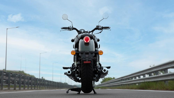 Super Meteor 650-നെ കൂടുതല്‍ മനോഹരമാക്കാം; ഔദ്യോഗിക ആക്‌സസറികള്‍ അവതരിപ്പിച്ച് Royal Enfield