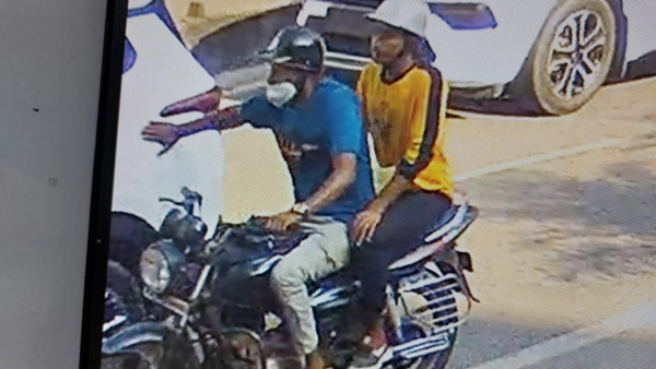 പുതിയ അടവുകളുമായി തട്ടിപ്പ് സംഘം ഇറങ്ങിയിട്ടുണ്ട്; കാര്‍ യാത്രികര്‍ ജാഗ്രതൈ... 