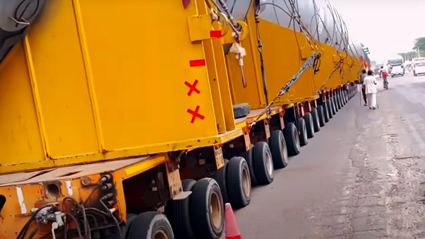 'എയര്‍ ഇന്ത്യ വിമാനം കൊല്ലം ദേശീയ പാതയില്‍'; കാണാന്‍ വന്‍ ജനക്കൂട്ടം; പലയിടത്തും ഗതാഗതക്കുരുക്ക്