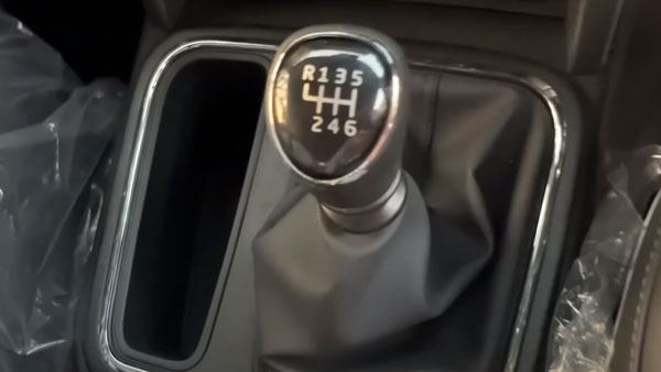 അവൻ ദേ ഇവിടെയുണ്ട്! പുത്തൻ 1.5 ഡീസൽ Thar എസ്‌യുവിയുടെ ആദ്യ ചിത്രങ്ങൾ ഇതാ...