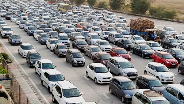 പണി കിട്ടും മച്ചാനേ;യമുന എക്സ്പ്രസ് ഹൈവേയിൽ വേഗപരിധി കുറച്ചു