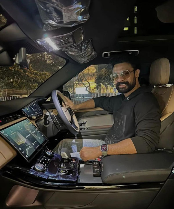 മിന്നൽ വേഗത്തിൽ പായാൻ പുത്തൻ Range Rover Sport എസ്‌യുവി സ്വന്തമാക്കി ടൊവിനോ തോമസ്