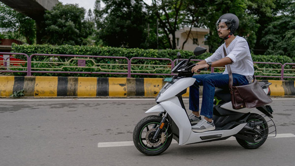 പുതിയ നിറങ്ങളും വലിയ സീറ്റും; Ather 450X ഇലക്ട്രിക് സ്‌കൂട്ടറിന്റെ സുപ്രധാന വിവരങ്ങള്‍ ചോര്‍ന്നു