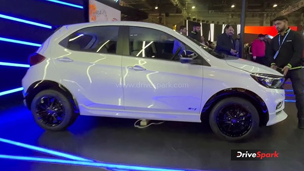 എന്തൊരഴക് എന്തൊരു ഭംഗി, എക്സ്പോയിൽ തിളങ്ങി ടാറ്റ ടിഗായോ ഇവി ബ്ലിറ്റ്സ്