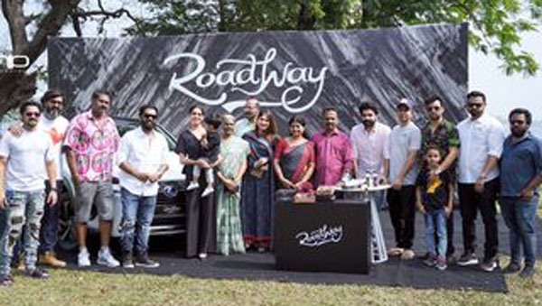 മച്ചാന് 'പൊളി'ക്കാൻ പുതിയ വണ്ടി, ലെക്സസിന്റെ ഹൈബ്രിഡ് എസ്യുവി സ്വന്തമാക്കി ബാലു വർഗീസ് മച്ചാന് 'പൊളി'ക്കാൻ പുതിയ വണ്ടി, ലെക്സസിന്റെ ഹൈബ്രിഡ് എസ്യുവി സ്വന്തമാക്കി ബാലു വർഗീസ്