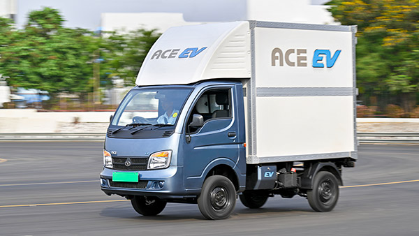 നിരത്തിൽ സ്റ്റാറാവാൻ Ace EV; ഡെലിവറി ആരംഭിക്കുന്നതായി Tata Motors