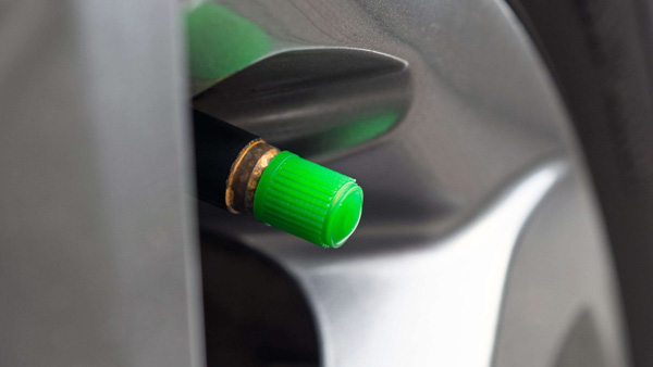 ഈ ഇത്തരിക്കുഞ്ഞനെ അവഗണിക്കല്ലേ...എയര്‍ വാല്‍വ് ക്യാപ് ഇല്ലെങ്കിലുള്ള പ്രശ്‌നങ്ങള്‍ അറിയാമോ?