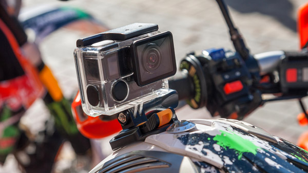 നിങ്ങളുടെ 'വാലെന്റൈൻ' വാഹനപ്രേമിയാണോ? പ്രണയദിനത്തില്‍ സമ്മാനിക്കാം ഈ ഗിഫ്റ്റുകള്‍