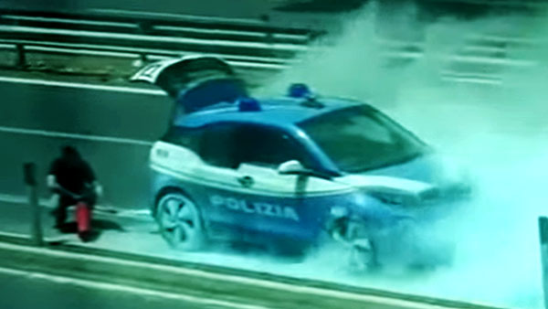 ഭയം വേണ്ട ജാഗ്രത മതി; ഓടുന്ന വണ്ടിക്ക് തീപിടിച്ചാല്‍ എന്തുചെയ്യണം? ഒപ്പം കാരണങ്ങളും 