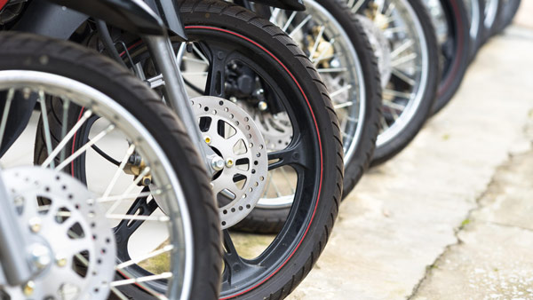 ഹോൾസെയിലും വേണ്ട റീടെയിലും വേണ്ട; സ്കൂട്ടറുകളുടെ രജിസ്ട്രേഷൻ നിർത്തിവച്ച് സർക്കാർ