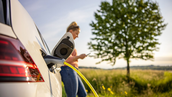 ഇലക്ട്രിക് വാഹനങ്ങളോട് വനിതകൾക്ക് താൽപ്പര്യമില്ല എന്ന് പുതിയ പഠനങ്ങൾ