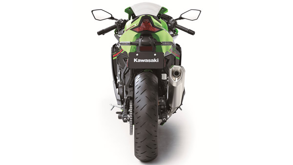 പുതിയ ZX-4R സൂപ്പർസ്‌പോർട്‌സ് മോട്ടോർസൈക്കിൾ പുറത്തിറക്കി കവസാക്കി